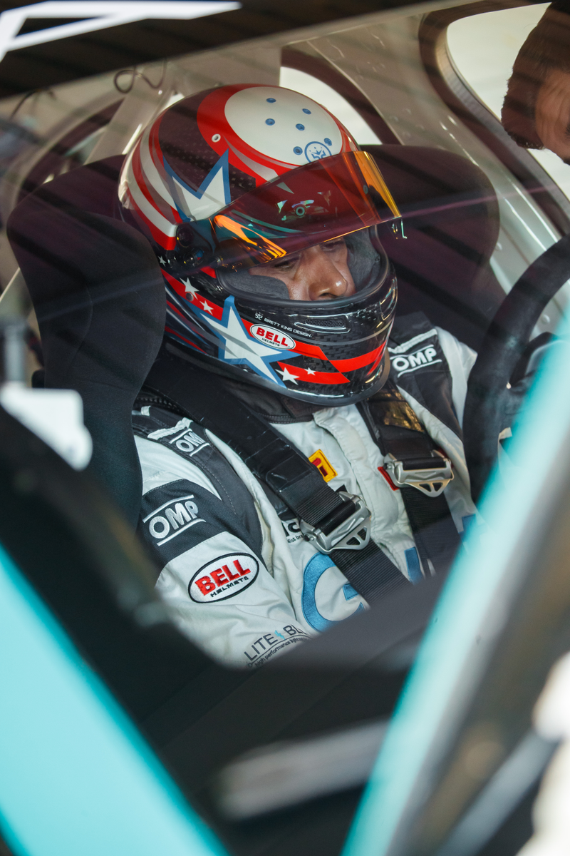 Illustration for article titled Jaguar’s I-Pace eTROPHY Race Car Does Some Amazing Things With Electricity